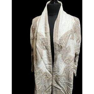 nwt designer Kimono wool with paiusley pattern in gorgeous bone white and ivorie